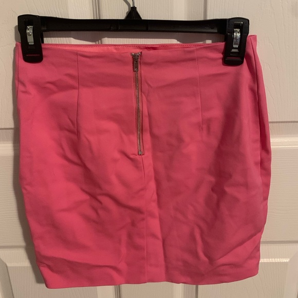 Size small, bubble gum pink crop top and mini skirt set from shop priceless - Picture 5 of 7